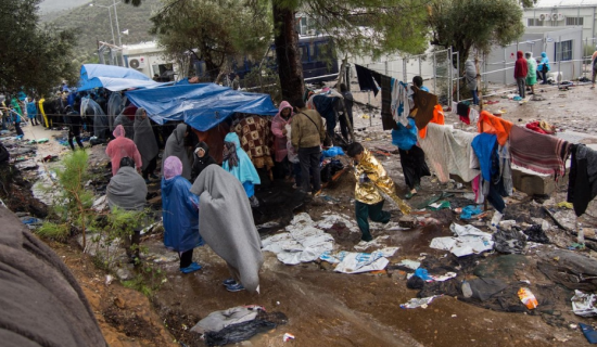 Διεθνή ΜΜΕ: Στο χείλος της καταστροφής τα ελληνικά hotspots