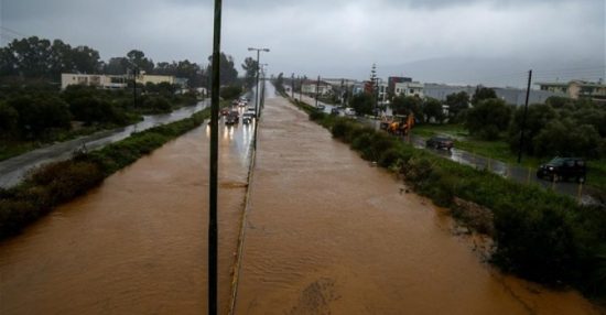 Νότης Μηταράκης: Στήριξη για επαγγελματίες που υπέστησαν φυσικές καταστροφές