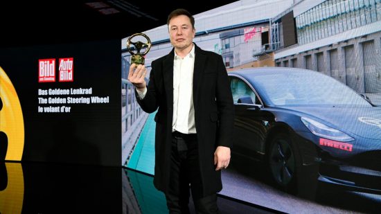 Έλον Μασκ: «Η Tesla θα πέθαινε αν δεν ήμουν CEO» – Τι είπε στη δίκη για την εξαγορά της SolarCity