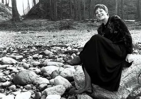 Πτώση του Τείχους του Βερολίνου: Η Μέρκελ μιλά για τη ζωή της στην Ανατολική Γερμανία