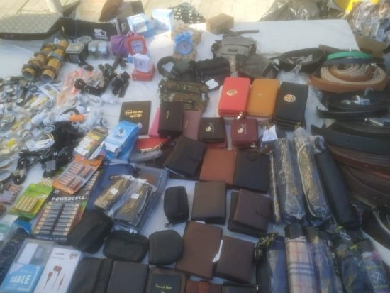 Παρεμπόριο: Πάνω από 600 «μαϊμού» προϊόντα κατασχέθηκαν σε ελέγχους στη Θεσσαλονίκη