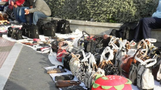 Έλεγχοι για παρεμπόριο: Πρόστιμα συνολικού ύψους 14.900 ευρώ