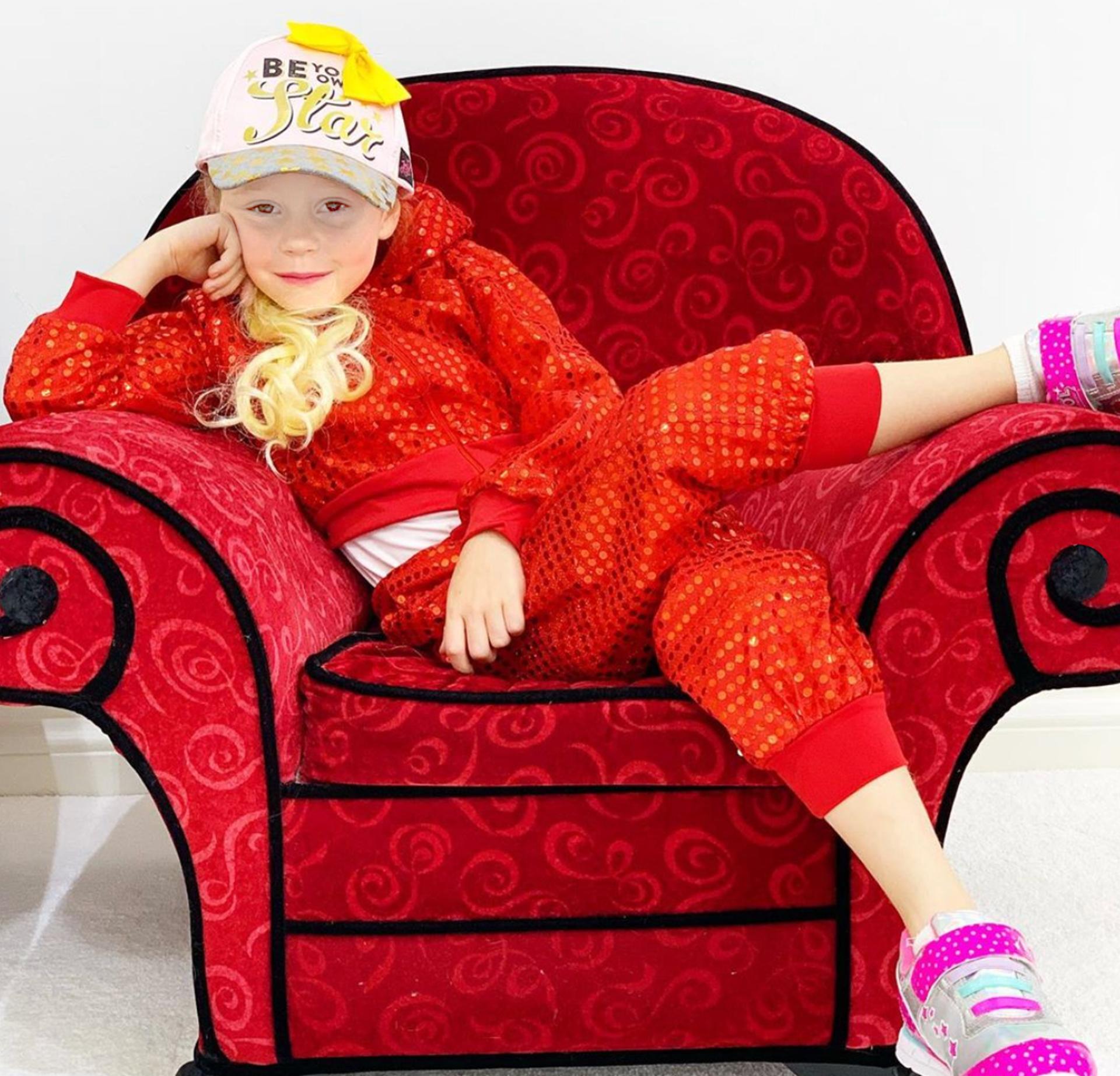 Εκατομμυριούχος σταρ του Youtube ετών 5