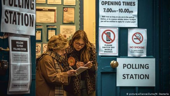 Βρετανία: Ενισχυμένα μέτρα ασφαλείας στα εκλογικά κέντρα