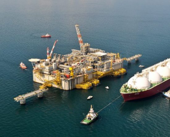 Στροφή στην «πράσινη» ναυτιλία: 3 στα 10 υπό ναυπήγηση πλοία βάζουν μηχανές εναλλακτικών καυσίμων