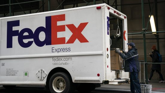 FedEx: Πώς ένα ποντάρισμα στο καζίνο «γέννησε» τον κολοσσό των ταχυμεταφορών (pics)