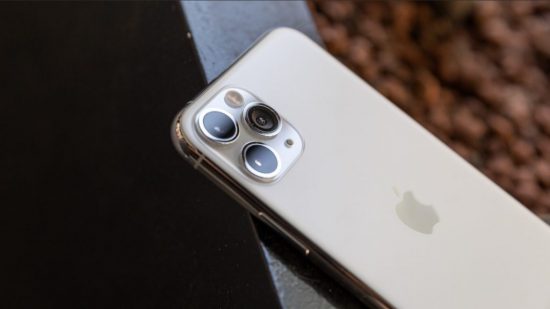 Η Apple θα επικαιροποιήσει το λογισμικό του iPhone 12 στη Γαλλία λόγω ακτινοβολίας