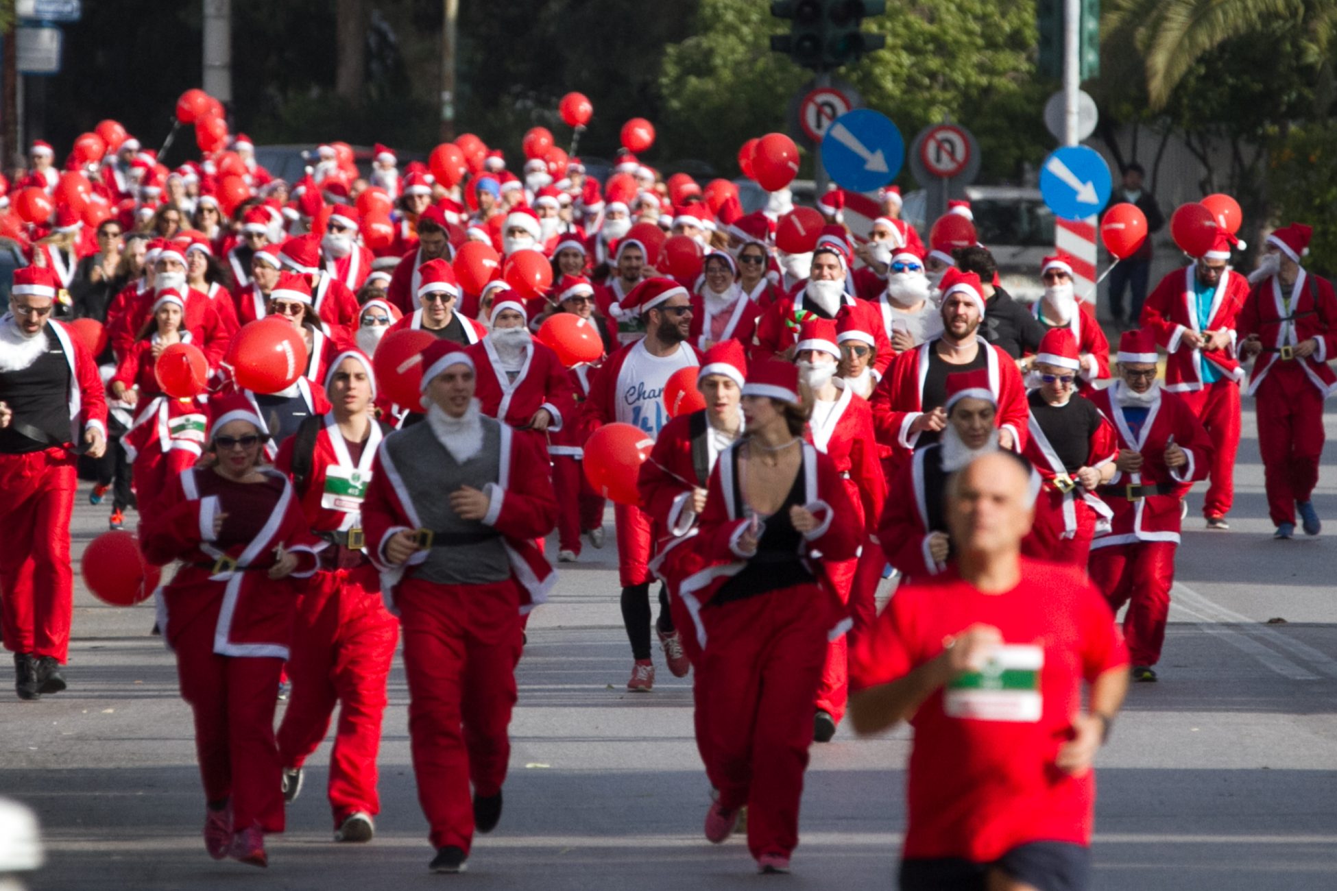 Κλειστοί δρόμοι στην Αθήνα για το «Santa Run»