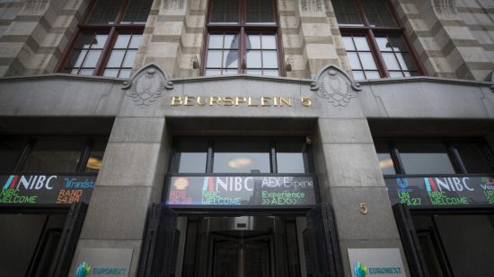 Πτώση στις ευρωαγορές λόγω εμπορίου και OPEC