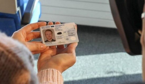 Πιερρακάκης: Στα τέλη του 2021 θα έχουμε τις νέες ταυτότητες