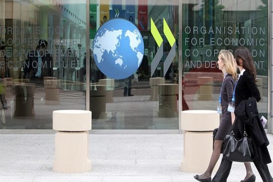 ΟΟΣΑ: Πάνω από μία ποσοστιαία μονάδα θα μειώσει την παγκόσμια ανάπτυξη ο πόλεμος στην Ουκρανία