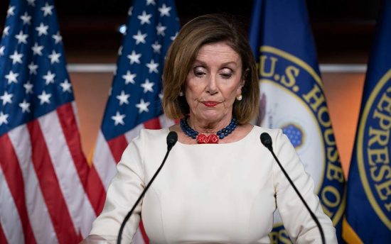 Πελόζι: Η Βουλή ξεκινά τη σύνταξη “κατηγορητηρίου” για την παραπομπή Τραμπ