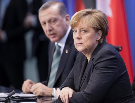 Στην Τουρκία τον Ιανουάριο η Μέρκελ – Τι ζητά ο Ερντογάν για το προσφυγικό