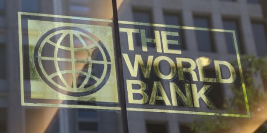 Παγκόσμια Τράπεζα: Τουλάχιστον 3 χρόνια θα διαρκέσει το σοκ από τις αυξήσεις σε τρόφιμα και καύσιμα