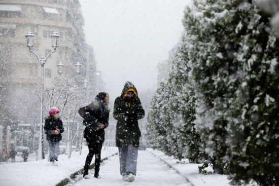 Κακοκαιρία: Σταδιακή εξασθένηση των έντονων φαινομένων – Το Σάββατο το δεύτερο κύμα ψύχους