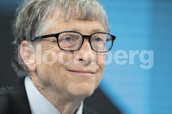 Μπιλ Γκέιτς: Φορολογήστε περισσότερο τους πλούσιους