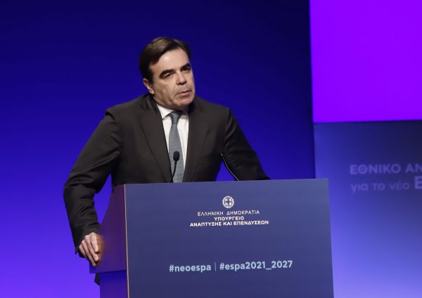 Σχοινάς: Σε περιδίνηση η Ευρώπη εάν δεν πάρει ψήφο εμπιστοσύνης η φον ντερ Λάιεν (pic)
