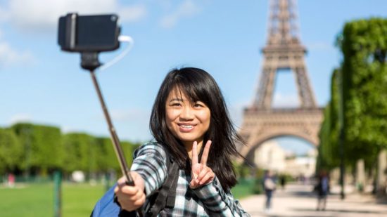 Παγκόσμιος τουρισμός: Εχασε 130 δισ. δολ. επειδή «χάθηκαν» οι Κινέζοι τουρίστες (γραφήματα)