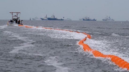 Η κυβέρνηση δίνει €500.000 για πλωτό φράχτη στο Αιγαίο