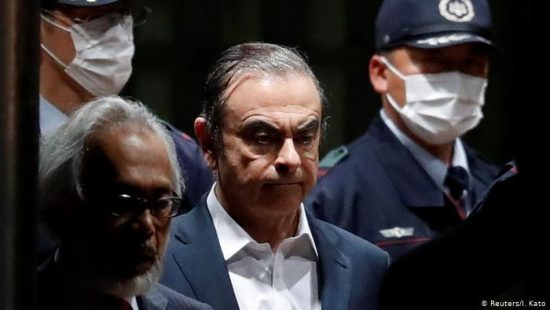 Κάρλος Γκοσν: Το έσκασε μέσα σε μια… κούτα μεταφοράς οργάνων για συναυλίες!