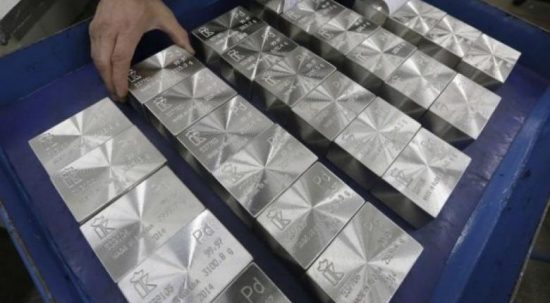 Το σπάνιο μέταλλο που αψηφά τη βαρύτητα και αναστατώνει τις αγορές