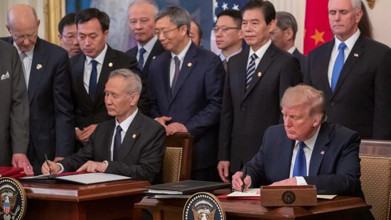 Συμφωνία ΗΠΑ-Κίνας: Νομική αντίδραση εξετάζει η Ευρώπη