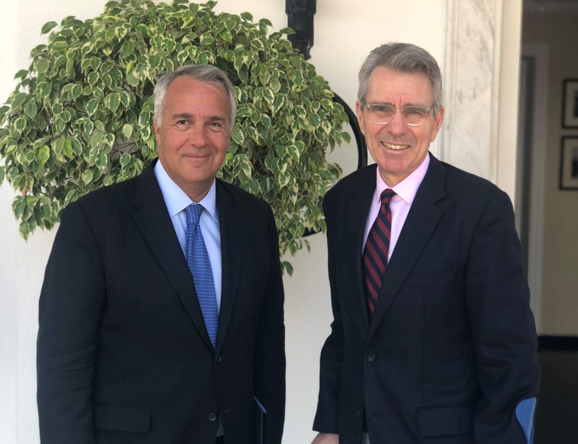 Δασμοί και επενδύσεις στο επίκεντρο της συνάντησης Βορίδη – Πάιατ