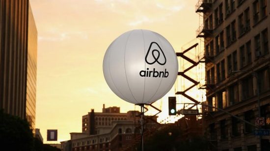 Μόλις το 15% των Ελλήνων κλείνει διαμονή σε σπίτια «Airbnb»