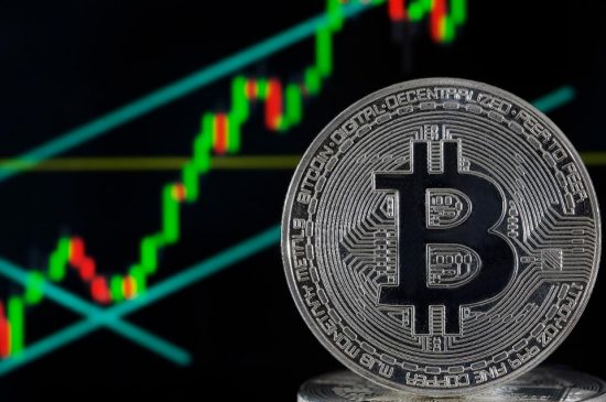 Wall Street: Με άνοδο το ντεμπούτο του ETF στο bitcoin