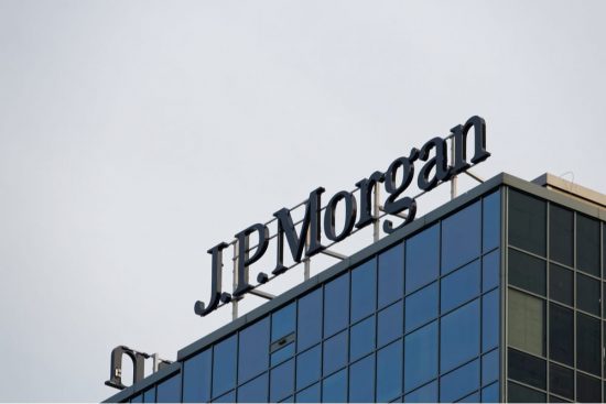 JP Morgan: Οverweight και σημαντικά περιθώρια ανόδου σε Εθνική Τράπεζα και Eurobank 