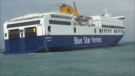 Ρόδος: Το «Blue Star 2» με 249 επιβάτες αδυνατεί να δέσει στο λιμάνι