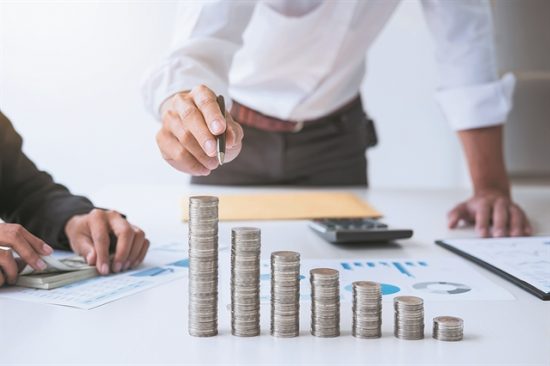 PwC: Πώς θα γίνουν περισσότερες εξαγορές και συγχωνεύσεις στην Ελλάδα