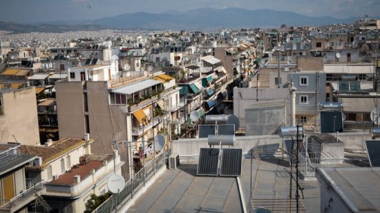 Αγώνας δρόμου για να εξουδετερωθεί η νάρκη της απελευθέρωσης των πλειστηριασμών