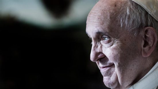 Γαλλία: Ο Πάπας Φραγκίσκος τέλεσε λειτουργία στο στάδιο Βελοντρόμ της Μασσαλίας (vids)