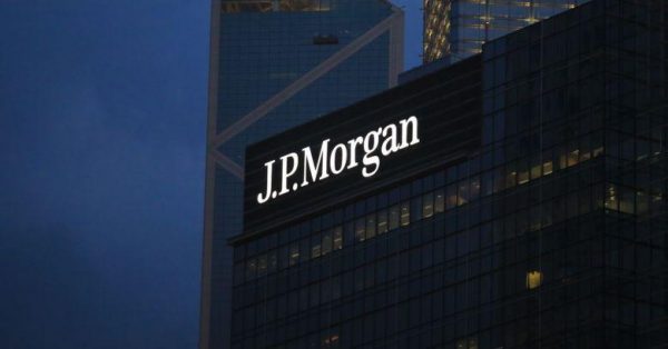 JPMorgan: Γιατί οι ευρωπαϊκές μετοχές θα παραμείνουν σε ιστορικά υψηλά αυτή τη φορά