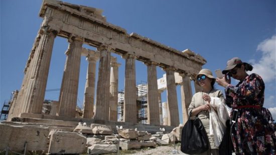 Περισσότεροι Κινέζοι τουρίστες φέτος στην Ελλάδα – Αυξάνει τις απευθείας πτήσεις η Air China
