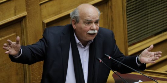 Βγήκαν τα… μαχαίρια στην Κεντρική Επιτροπή του ΣΥΡΙΖΑ