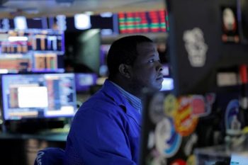 Wall Street: Ράλι 779 μονάδων έκανε ο Dow Jones μετά την αποχώρηση του Μπέρνι Σάντερς