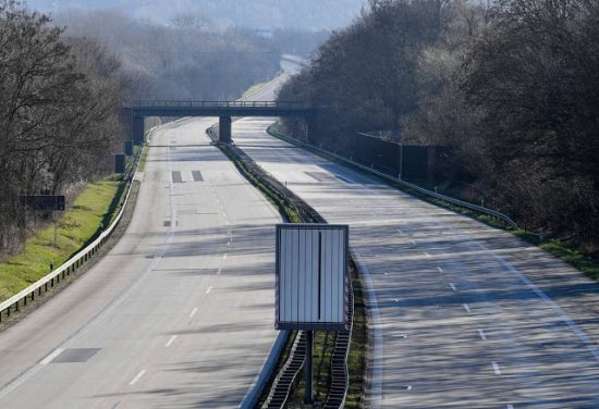 Ευρωζώνη: Καταρρέει ο ιδιωτικός τομέας – Χειρότεροι και από το 2008 οι δείκτες PMI