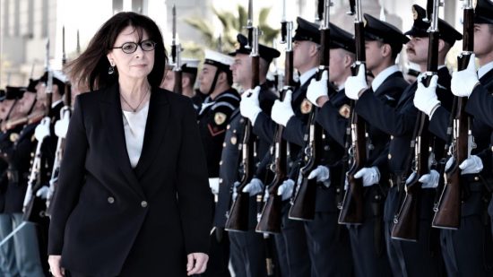 Κατερίνα Σακελλαροπούλου: Οι «ασύμμετρες απειλές» για την Πρόεδρο και η πρώτη μέρα στην Ηρώδου Αττικού