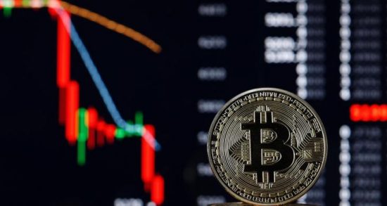 Bitcoin: Έχασε 50% μέσα σε ένα 48ωρο