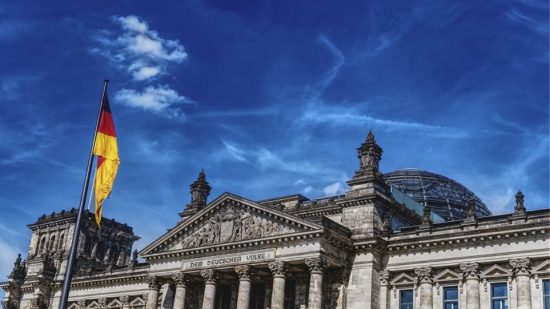 Γερμανικές εκλογές: Στα €100 εκατ. το κόστος της εκλογικής αναμέτρησης