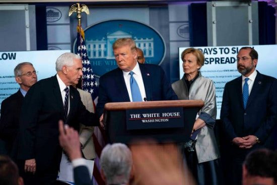 Πακτωλός χρημάτων για τη στήριξη της παγκόσμιας οικονομίας – $1 τρισ. «ρίχνουν» οι ΗΠΑ