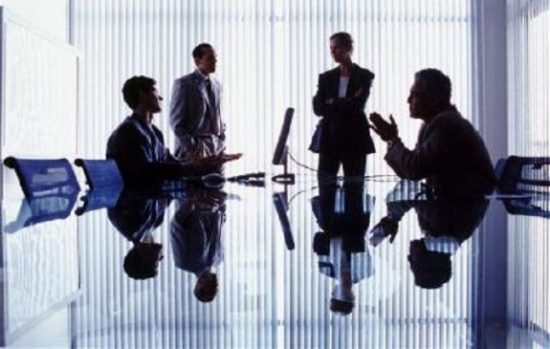 Eλληνικές επιχειρήσεις μπροστά στο φάσμα επιβράδυνσης και απολύσεων- Τι δείχνει η έρευνα της Endeavor