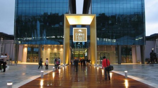 Κορωνοϊός: Κλείνει το Golden Hall μετά τον εντοπισμό κρούσματος