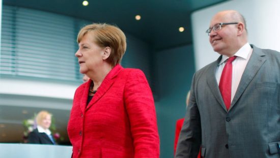 Der Spiegel: Ταμείο 500 δισ. ευρώ για τη στήριξη των επιχειρήσεων στη Γερμανία