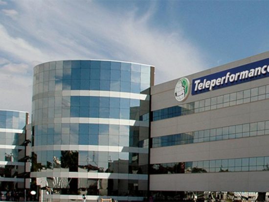 Teleperformance: Tι απαντά για τα ελλιπή μέτρα κορωνοϊού στα call centers