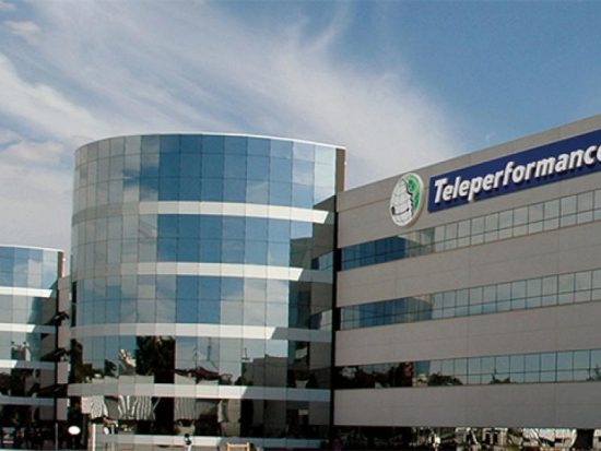 Teleperformance: Tι απαντά για τα ελλιπή μέτρα κορωνοϊού στα call centers