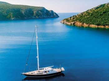 Τουριστικός κλάδος: Γιατί οι γυναίκες παραμένουν χαμηλόμισθες