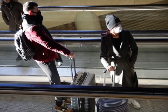 Ο κορωνοϊός στοίχισε 460 εκατ. ευρώ στον παγκόσμιο τουρισμό στο πρώτο μισό του έτους